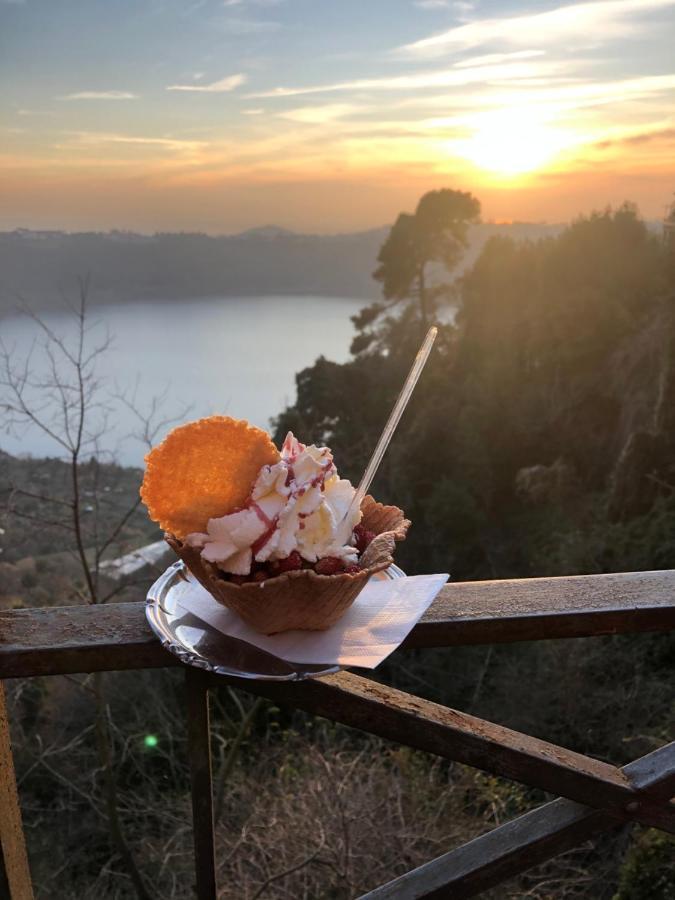 Isola Sul Lago 네미 외부 사진